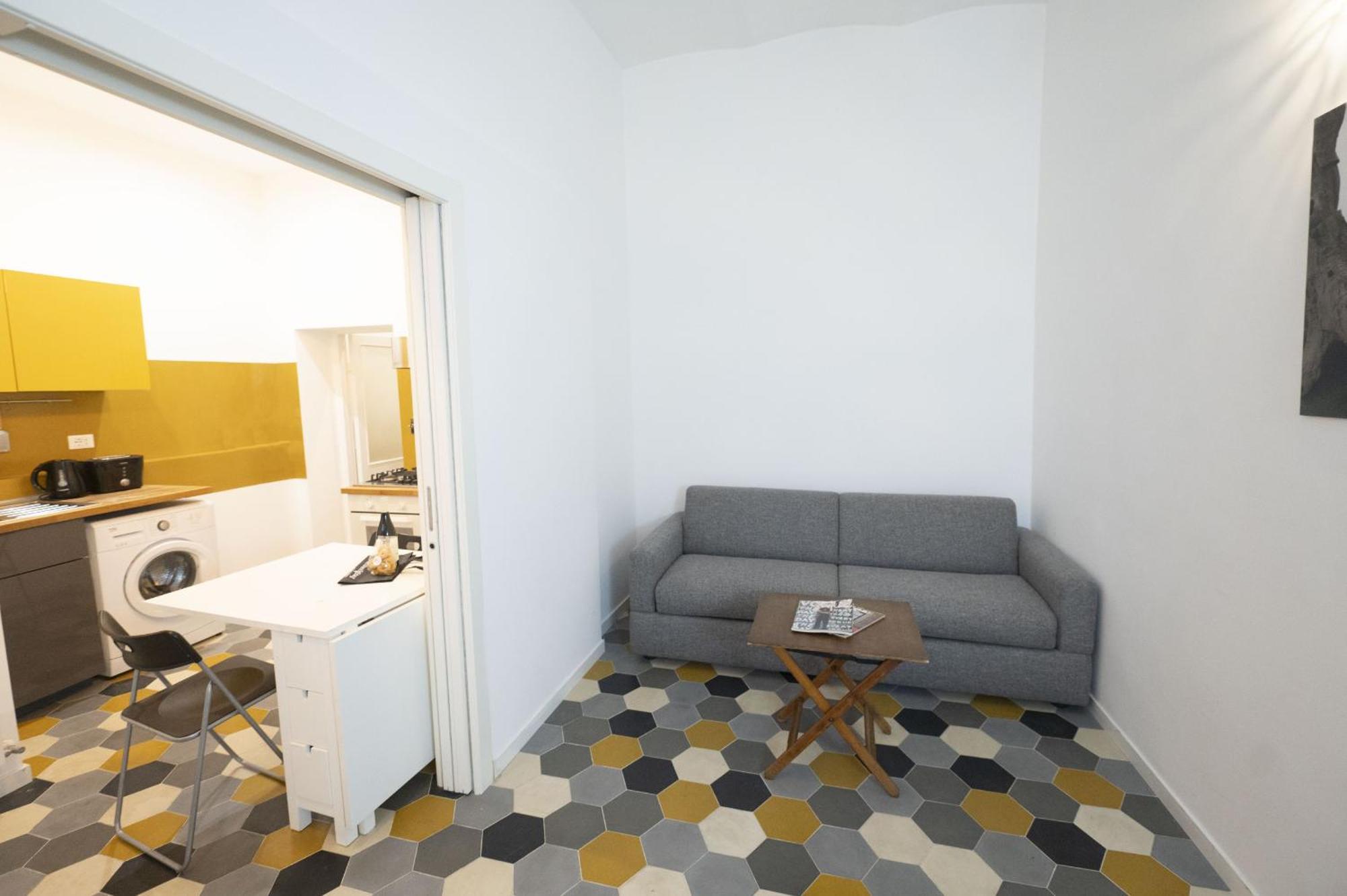 Eclectic In Trendy San Lorenzo *