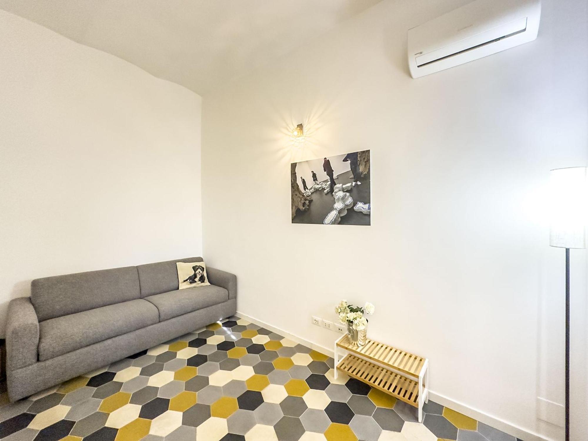 Eclectic In Trendy San Lorenzo