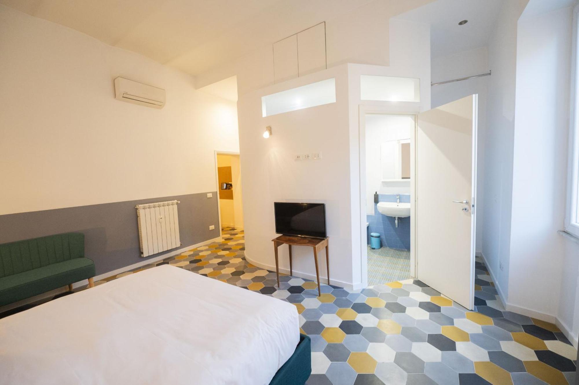 Eclectic In Trendy San Lorenzo * Rom