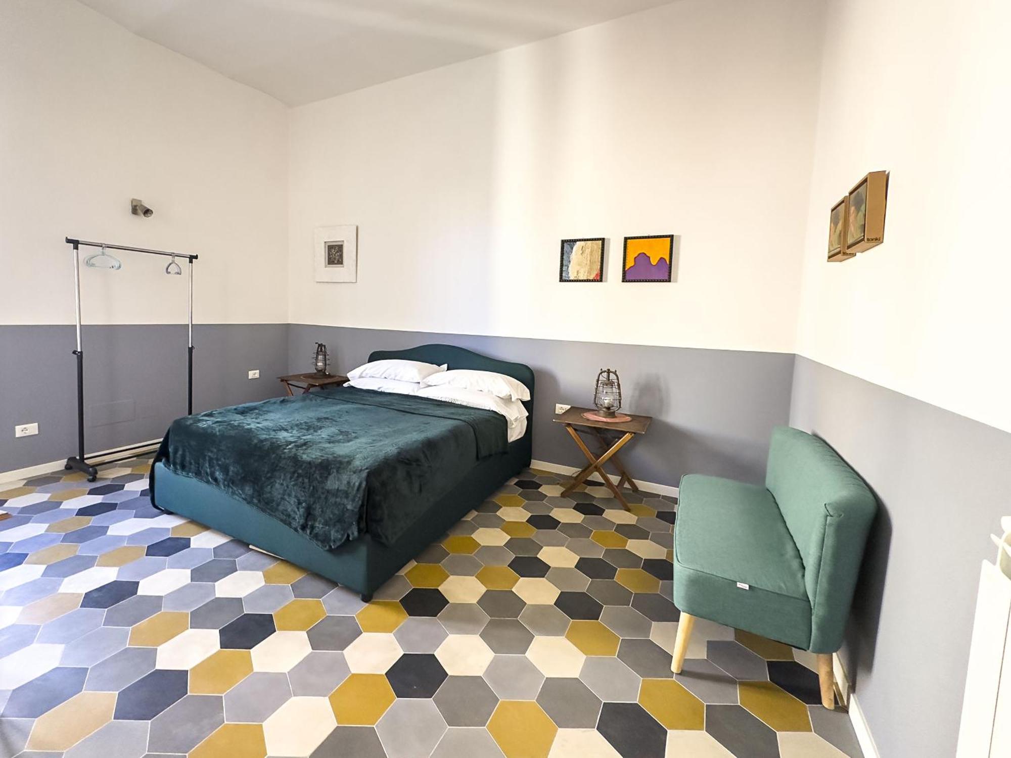 Eclectic In Trendy San Lorenzo Apartment *